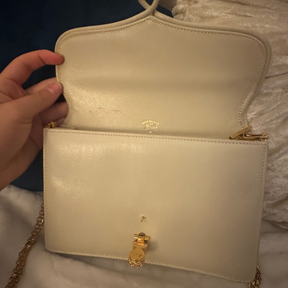 Gucci Elegant Cream Chain Shoulder Bag - Picture 3 of 11